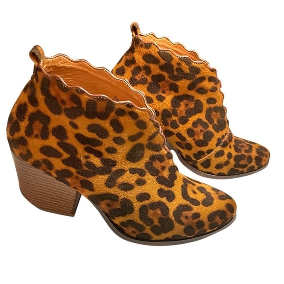 BEAST FASHION Faux Leather Pony Style Scalloped Edge Booties US Sz 6.5 - Picture 4 of 10